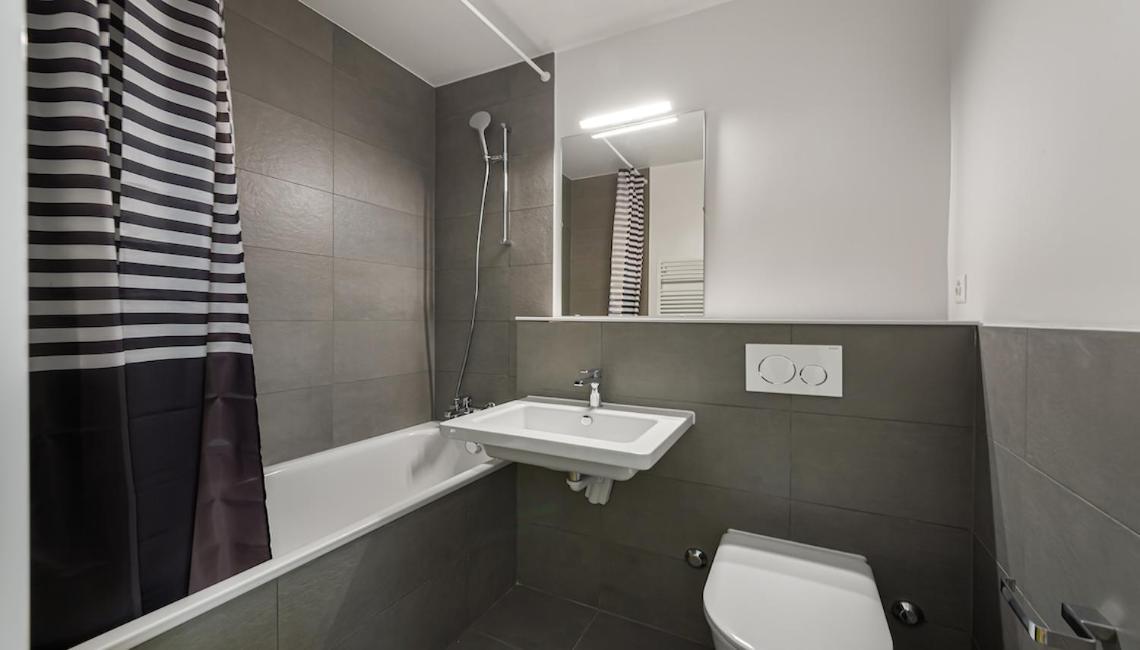 Richemont 7 - Self Check In By Homenhancement