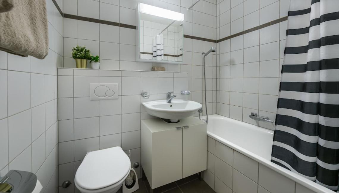 Richemont 7 - Self Check In By Homenhancement *