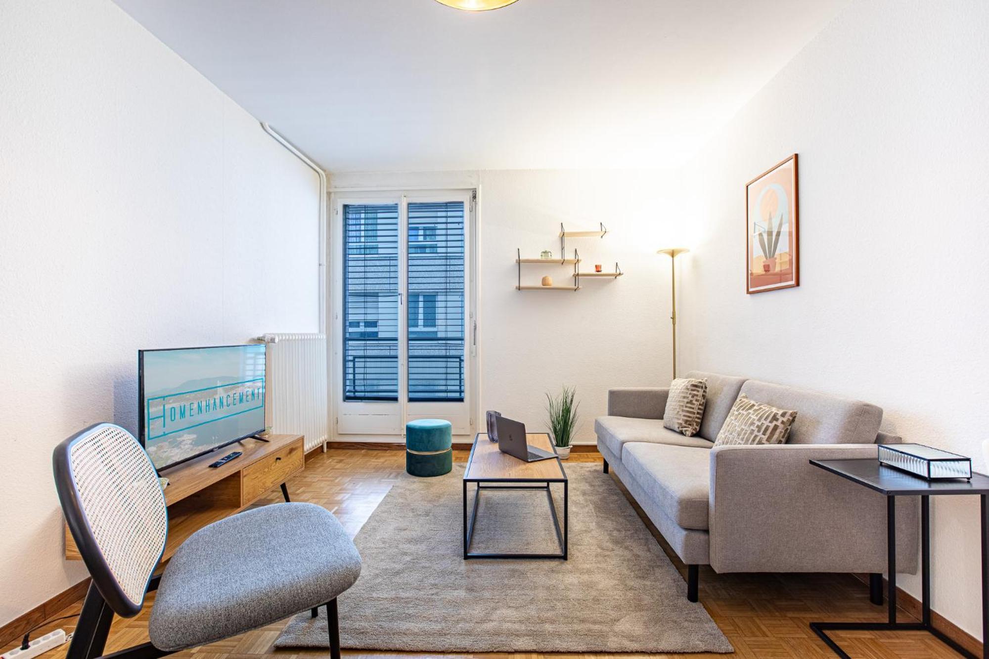 Richemont 7 - Self Check In By Homenhancement *