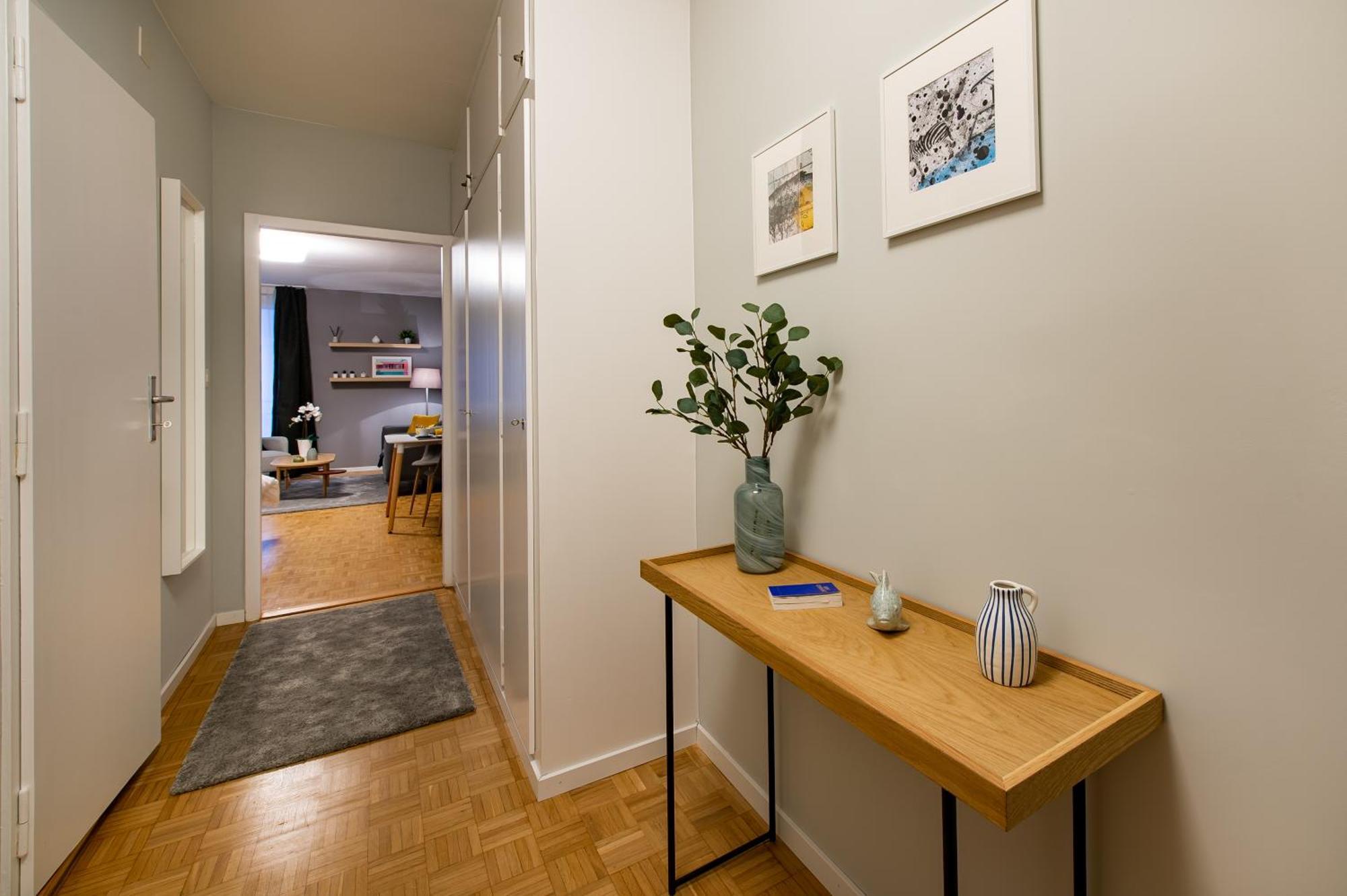 Richemont 7 - Self Check In By Homenhancement * Geneva