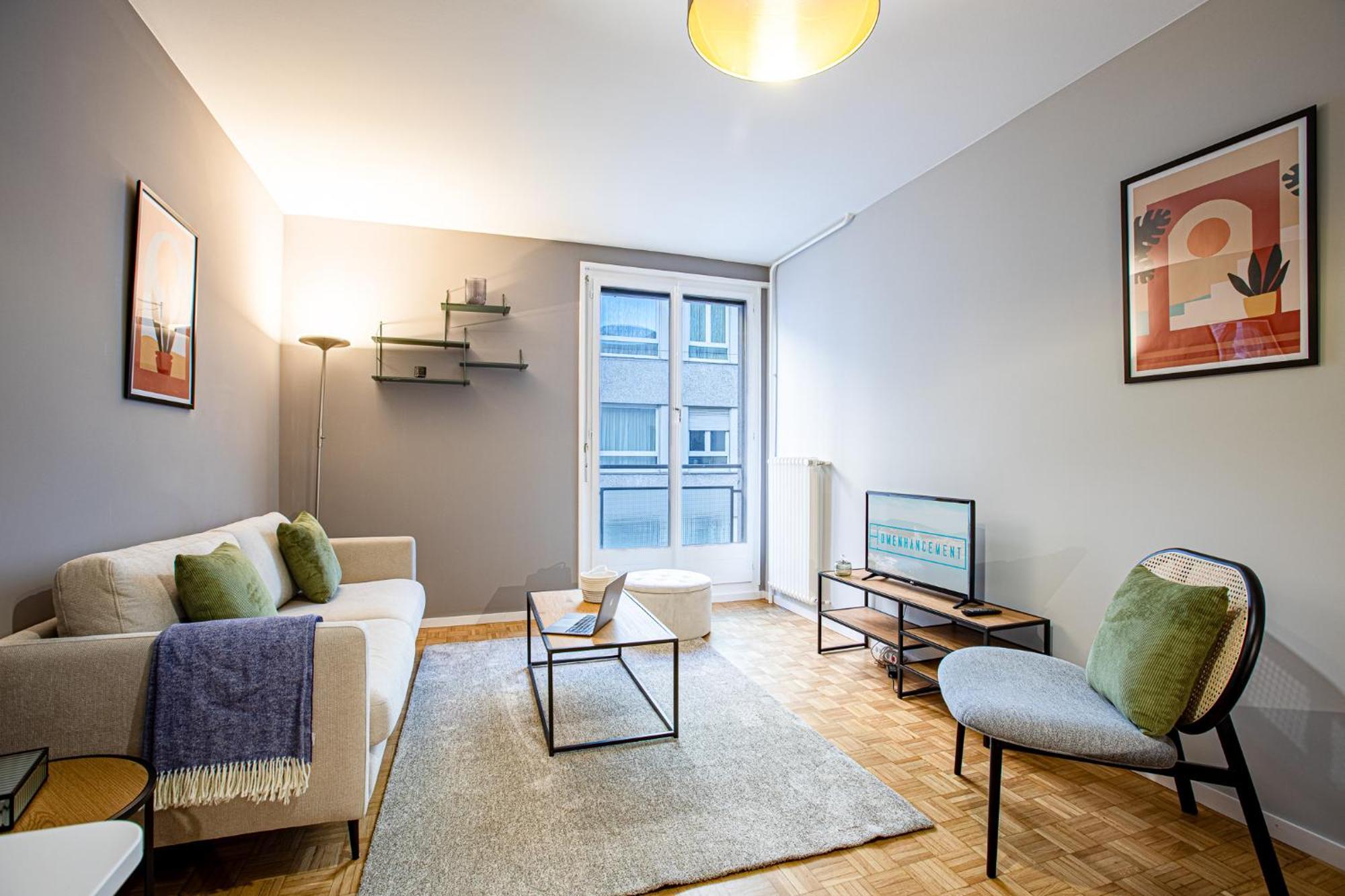 Richemont 7 - Self Check In By Homenhancement